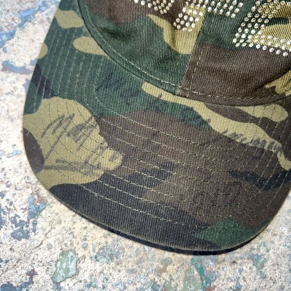 UFC MATT HUGHES AUTOGRAPH - Picture 2 of 4